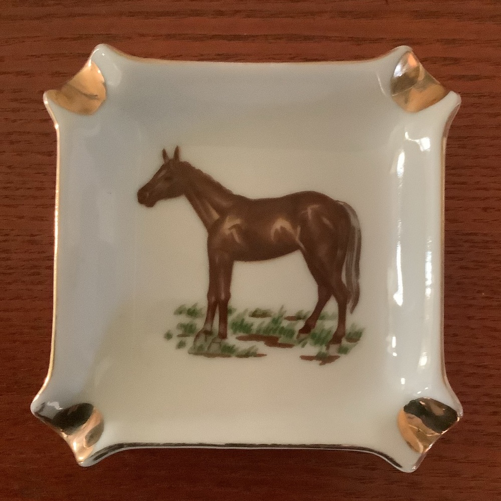 Vintage working horse ashtray/ trinket dish with gold tone trim.